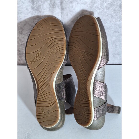 Dansko Vera Sandals Sz 39 US 9 Metallic Pewter Peep Toe Adjustable Strap Casual - Picture 14 of 14